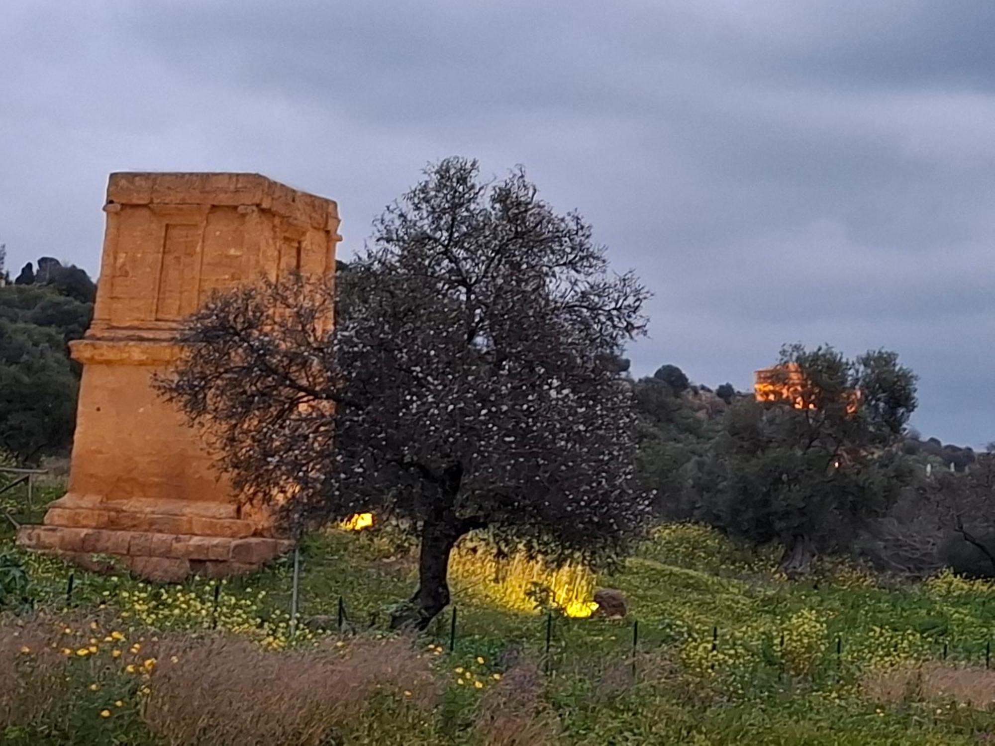 B&B Le Lumie "Il Cortiletto Del Centro" Agrigento Dış mekan fotoğraf