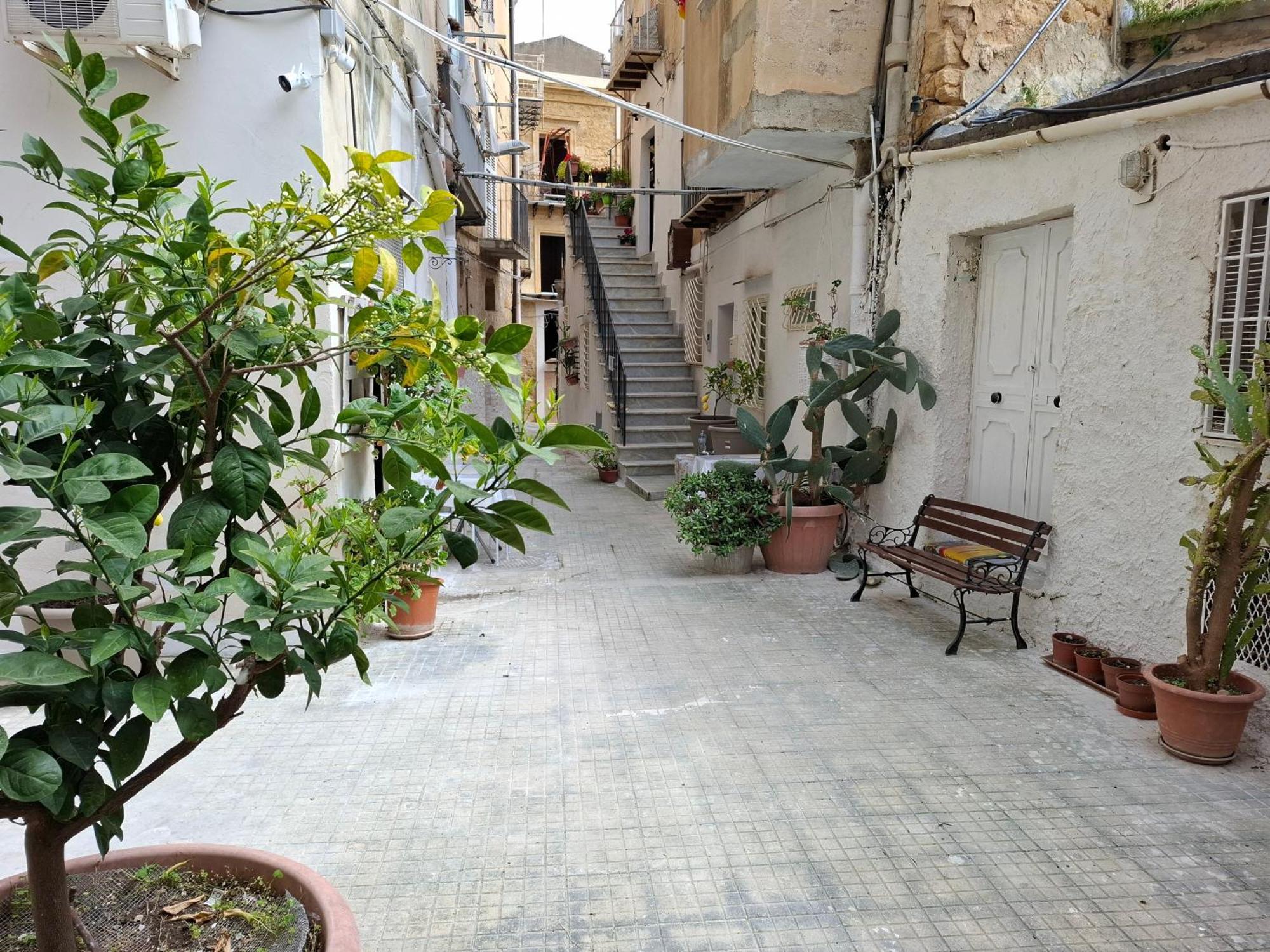 B&B Le Lumie "Il Cortiletto Del Centro" Agrigento Dış mekan fotoğraf